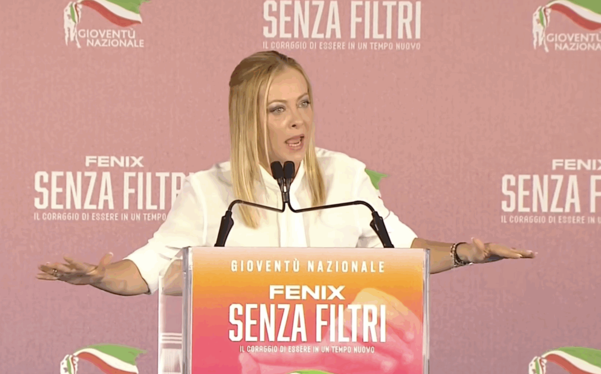 Meloni chiude Fenix 2025: "Le minacce si moltiplicano ma non abbiamo paura"
