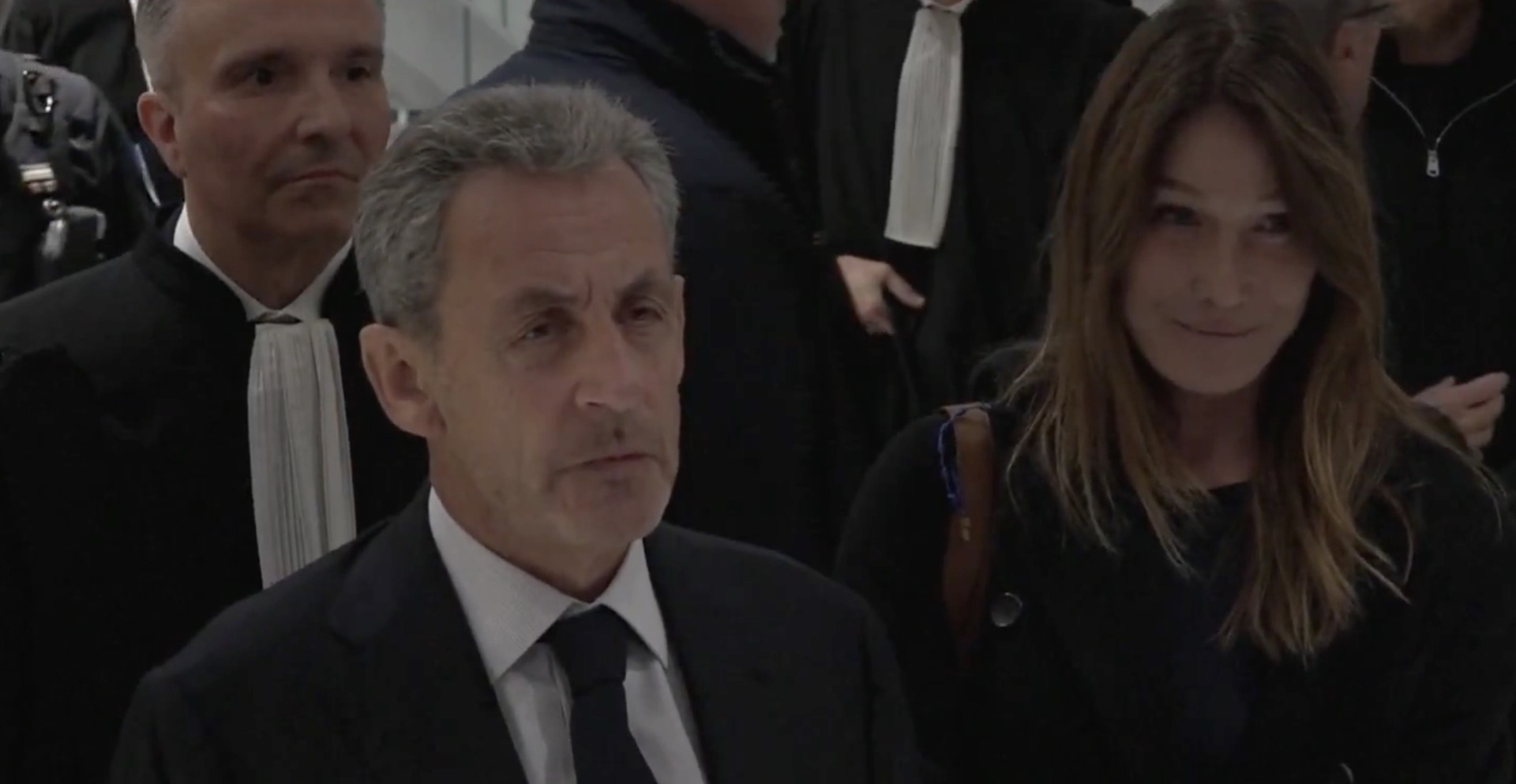 Sarkozy condannato a 5 anni per finanziamenti illeciti da Gheddafi: andrà in carcere