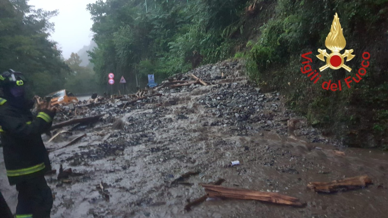 Maltempo al Nord Italia: esondazioni, frane e allagamenti. Allerta arancione in Liguria e Lombardia