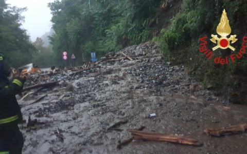 Maltempo al Nord Italia: esondazioni, frane e allagamenti. Allerta arancione in Liguria e Lombardia