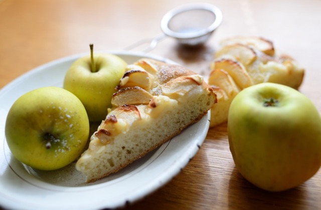 Torta di mele soffice: la ricetta di stagione facile e profumata