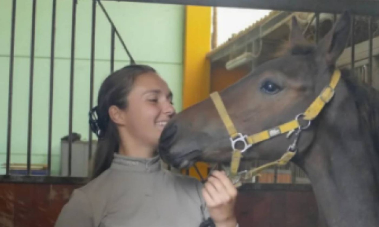 Incidente sul lavoro in cascina, muore ragazza di 23 anni