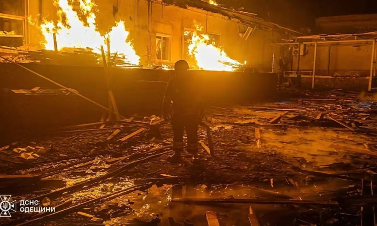 Centinaia di missili su Kiev, quattro morti (anche una bambina)