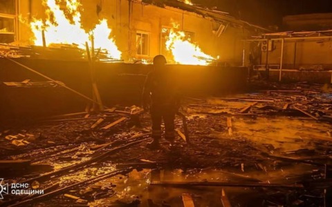 Centinaia di missili su Kiev, quattro morti (anche una bambina)