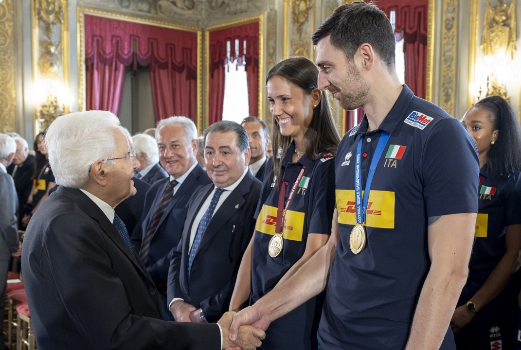 Mattarella e Meloni celebrano le Nazionali di volley campioni del mondo