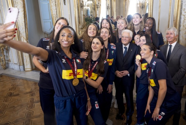 Mattarella e Meloni celebrano le Nazionali di volley campioni del mondo
