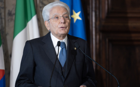 Mattarella consegna le Stelle al Merito del Lavoro: “Salari siano strumento di equità”