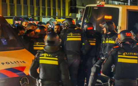 Assembramento la sera prima del match, 180 tifosi del Napoli arrestati a Eindhoven