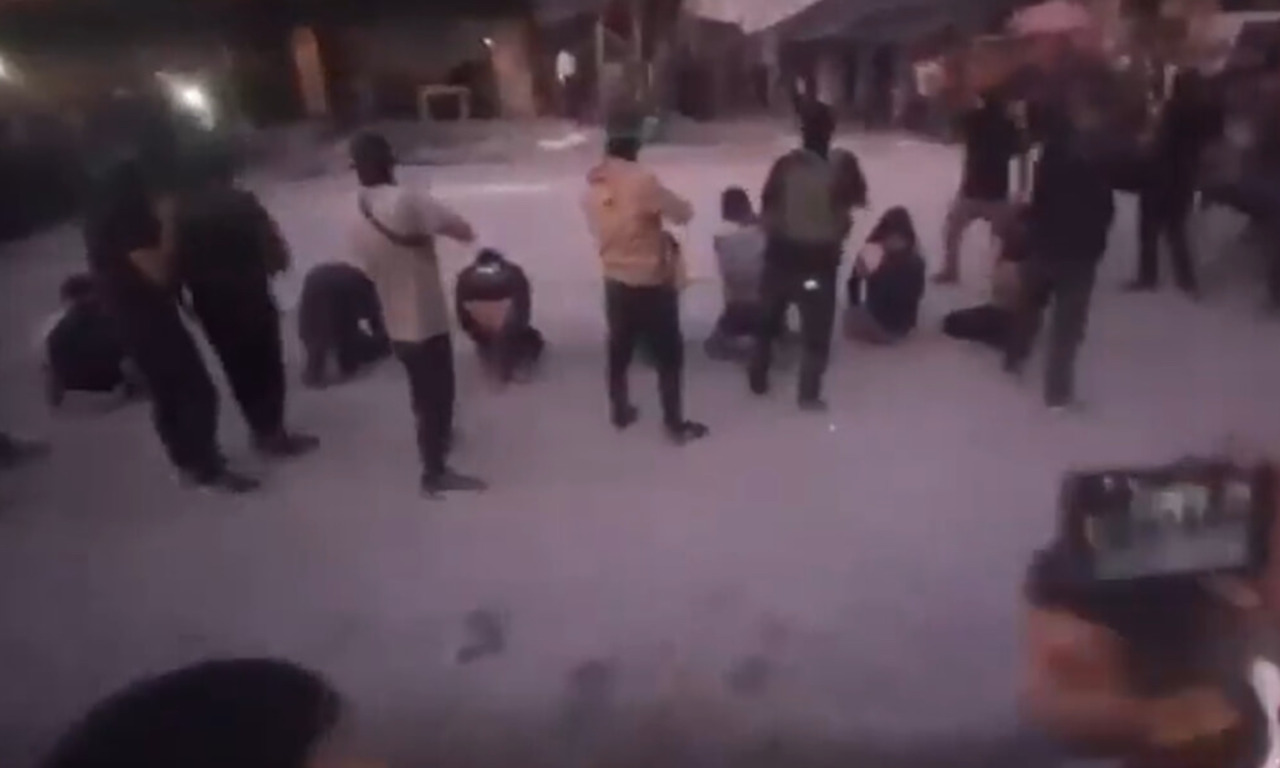 Diffuso un video in cui Hamas fucila presunti “collaborazionisti”