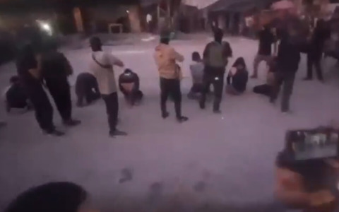 Diffuso un video in cui Hamas fucila presunti “collaborazionisti”