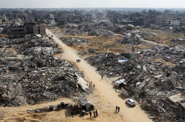 Hamas: “Cinque palestinesi uccisi, Israele ha violato il cessate il fuoco”. Tregua già a rischio