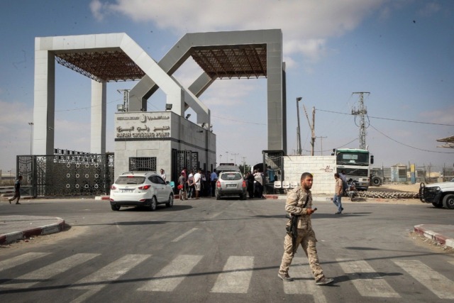 Israele: “Rafah resta chiuso e la quarta salma non è un ostaggio”. La tregua a Gaza tiene ma “scricchiola”