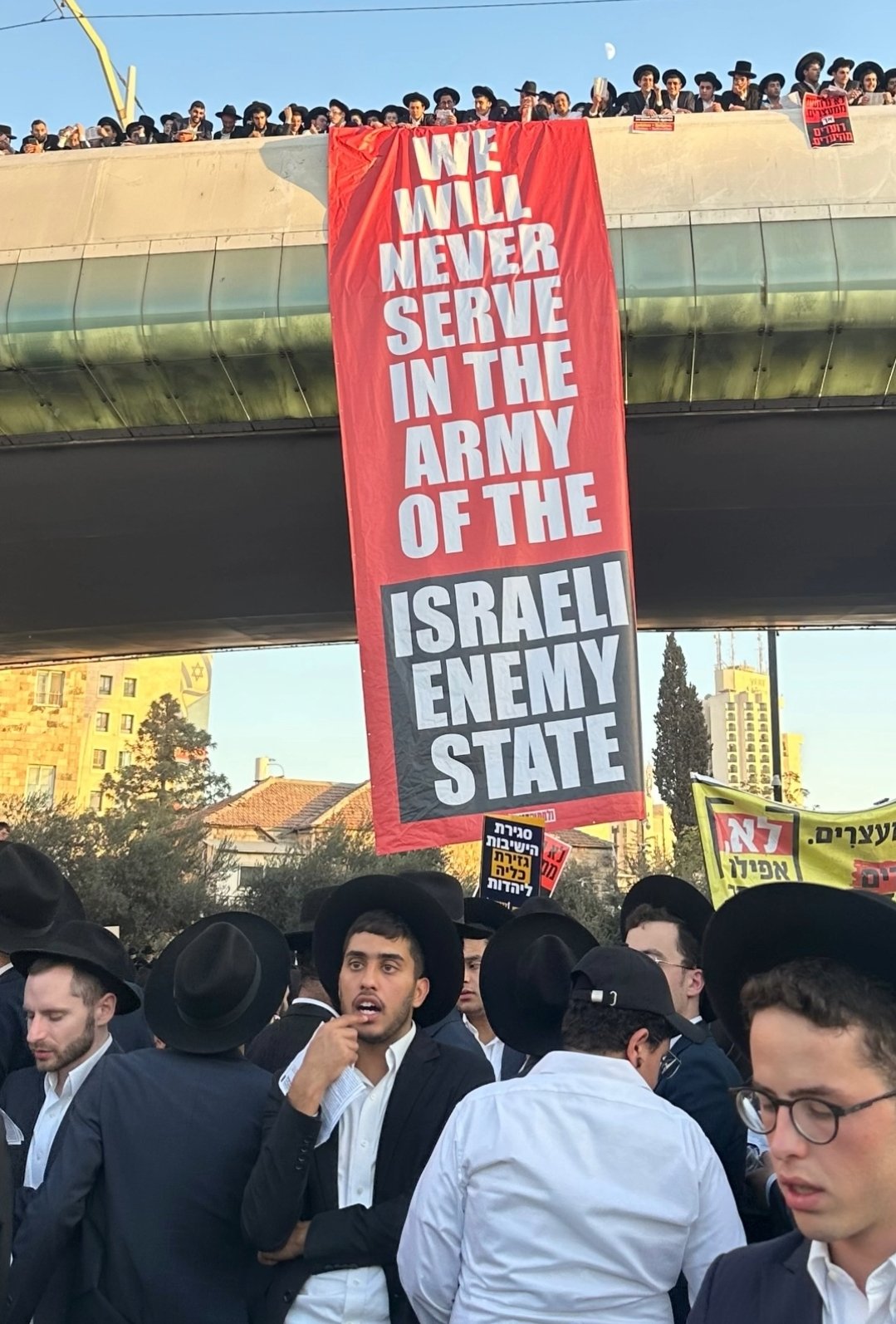 Gerusalemme, duecentomila ebrei ultraortodossi in piazza contro la leva militare obbligatoria