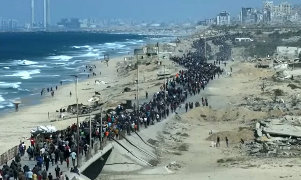 Iniziato il cessate il fuoco: “Gaza città aperta”, i palestinesi tornano a casa