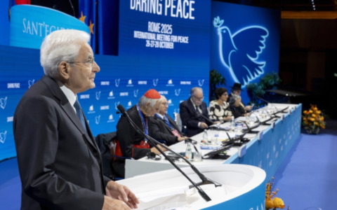 Per Mattarella la pace va cercata: “Il nazionalismo genera violenza, troppi gli atteggiamenti teppistici”