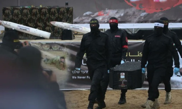 Hamas consegna i corpi di altri due ostaggi a Israele