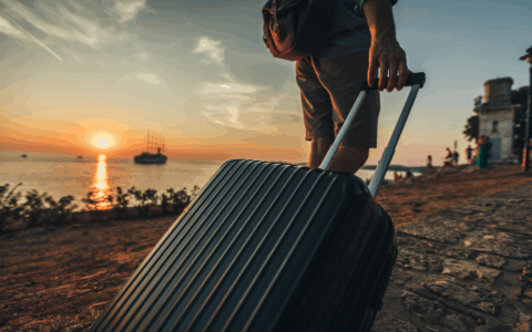 Turismo, crescita record di presenze del 5,7% in Italia: generati 3,2 milioni di posti di lavoro