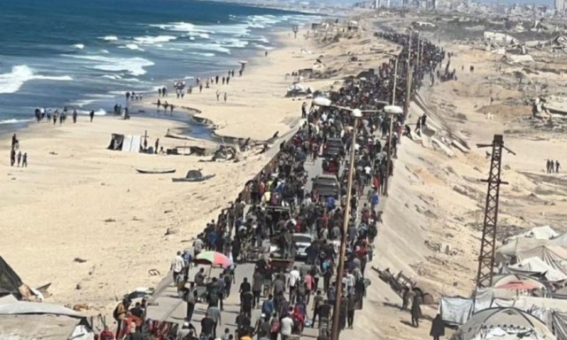 Idf completa il ritiro delle truppe, migliaia di palestinesi tornano a Gaza City