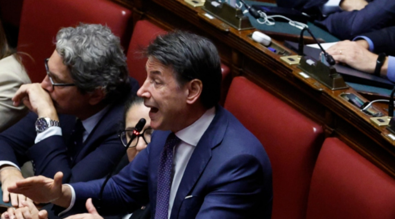 Manifestazioni Flotilla, per Meloni lo sciopero è un “weekend lungo”. Conte: “Cortei sono l’unico onore che ci resta”