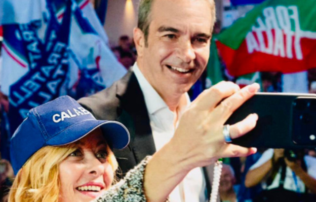 Elezioni in Calabria, Occhiuto verso la riconferma. Tajani: “Vittoria del Centrodestra unito”