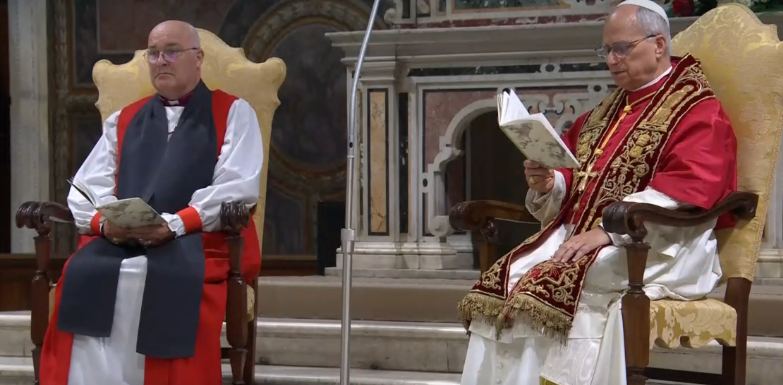 Re Carlo III e Camilla in Vaticano: la prima preghiera con un Papa dopo cinque secoli di divisione