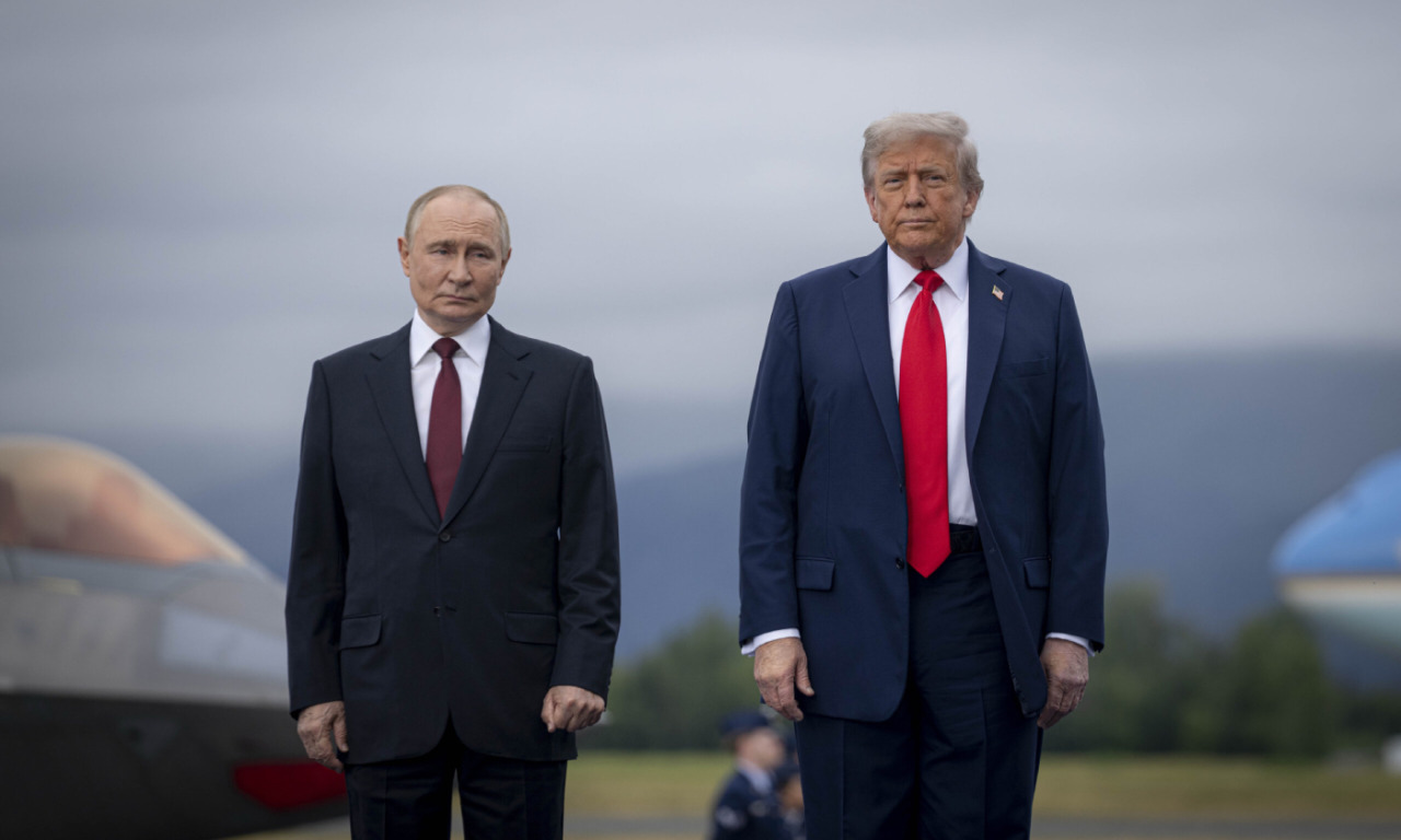 Trump sfida Putin “a metà”: sanzioni “enormi” su petrolio russo, ma niente missili a lungo raggio
