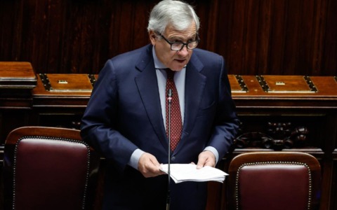 Tajani in Parlamento: “La pace in Medio Oriente è a portata di mano”. Opposizioni: “I palestinesi saranno i Pellerossa del XXI secolo”