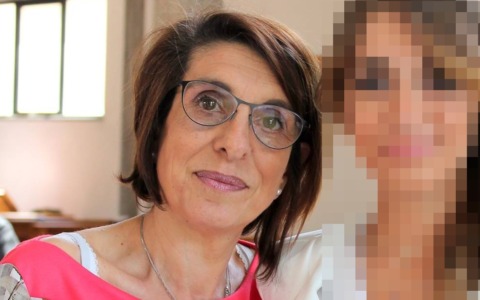 Le cade addosso una finestra a scuola, bidella muore dopo tre giorni