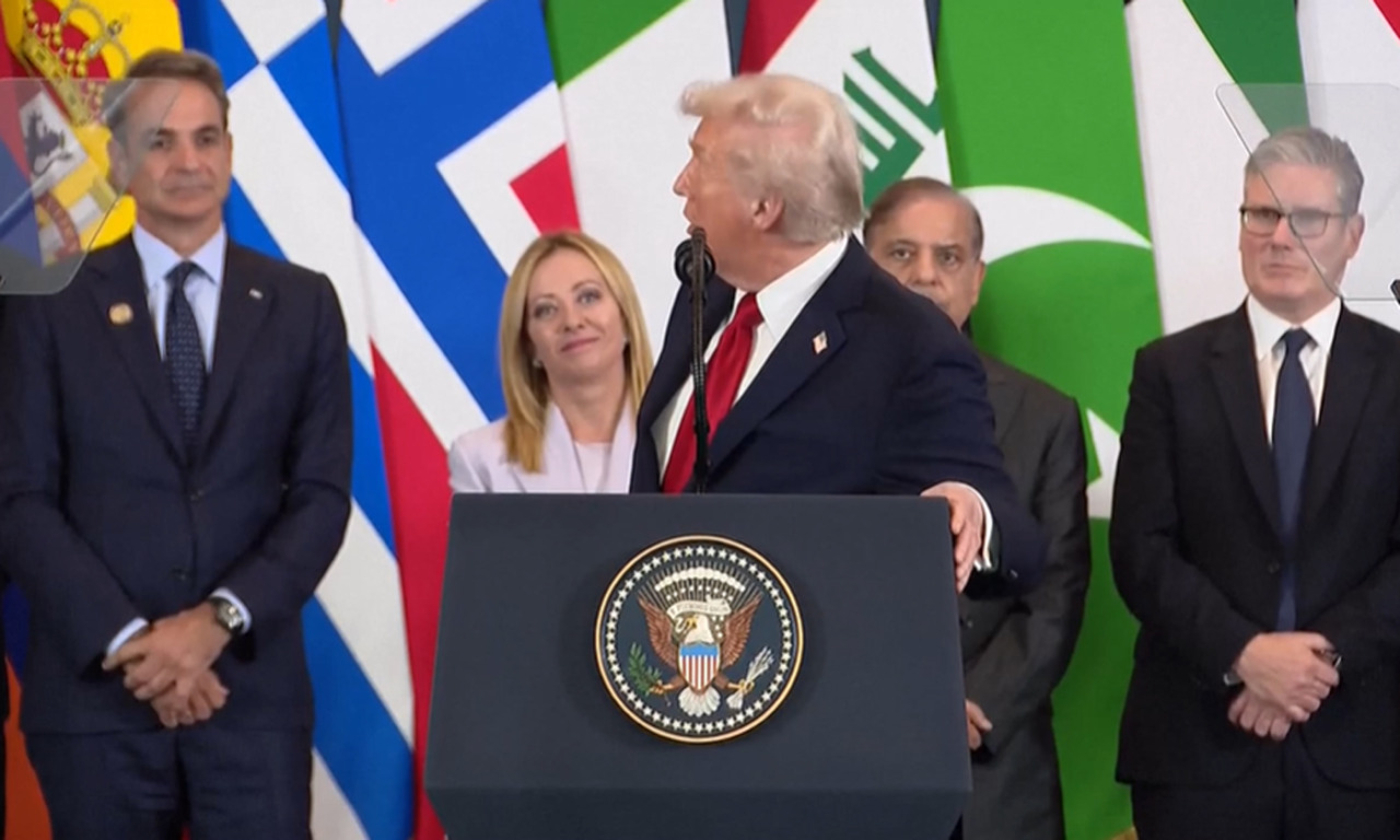 Meloni unica donna presente all’accordo di Sharm el Sheikh, Trump: “È un’ottima governante”