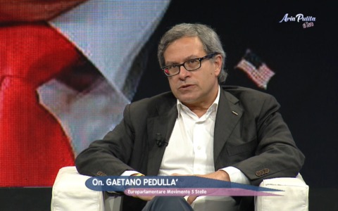 Pedullà (M5S) all’attacco: “Destra contro i magistrati e manovra contro famiglie e imprese”