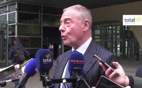 Competitività: Urso, “Green Deal ha soffocato industria, agire subito. Quando fu elaborato non c’era guerra: Ue prenda atto che mondo è cambiato”