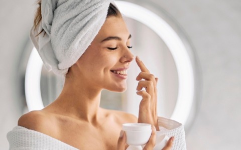 Skincare autunnale: attenzione ai principi attivi
