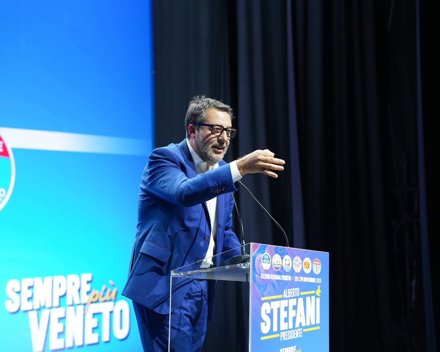 Battuta di Salvini contro il Centrosinistra: "Tu quante case hai occupato, 15? Subito capolista"
