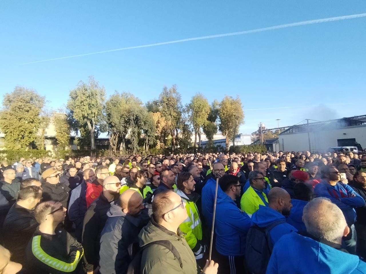 Ex Ilva, mobilitazioni a Genova e Taranto: presidi, occupazioni e strade bloccate