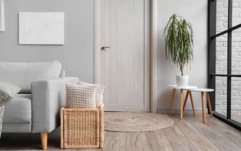 La porta di casa, un arredo in movimento