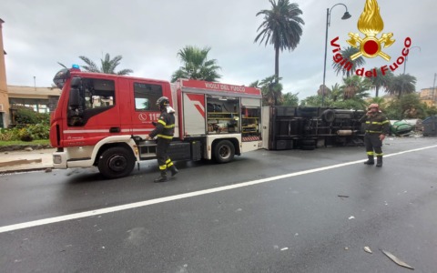 Liguria e Centro-Nord flagellati dal maltempo: allagamenti, trombe d’aria, frane e blackout