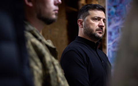 Zelensky: “Piani di pace presentati a giorni alla Russia, ma il Donbass non è negoziabile”