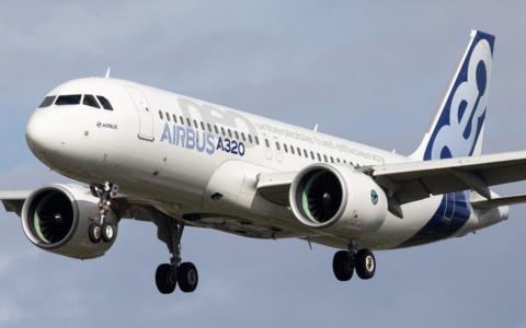 Airbus, richiama 6.000 aerei A320 per rischio malfunzionamento. Disagi e cancellazioni in tutto il mondo