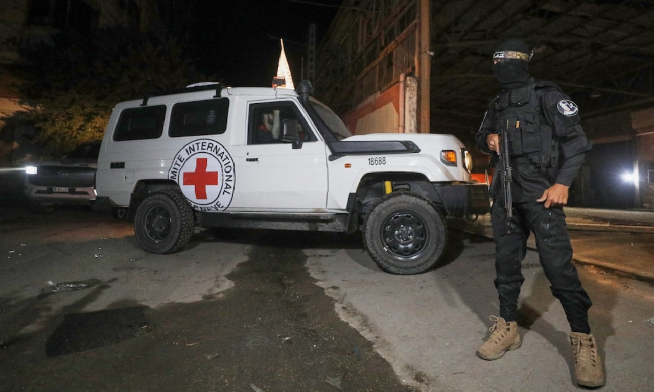 Nella notte Hamas ha riconsegnato un altro corpo. Oggi Abu Mazen a Roma