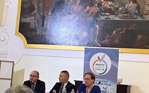 Grande successo per la prima tappa del tour di presentazione del saggio di Walter Mauriello “Il Merito della Democrazia”