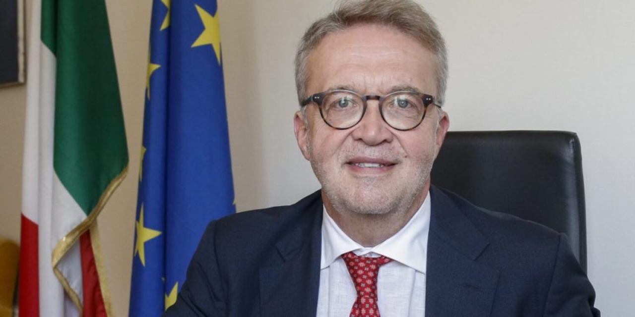 Perché le opposizioni chiedono le dimissioni del commissario Ghiglia: la sfida di Report al Garante della Privacy