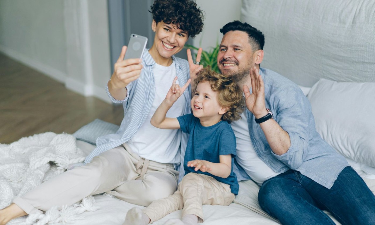 “Se un influencer pubblica immagini di bambini per incrementare il business è lavoro minorile”