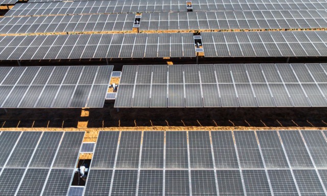 Campi agrivoltaici, numerosi Comuni verso il ricorso: si alimenta il dibattito sulla transizione energetica