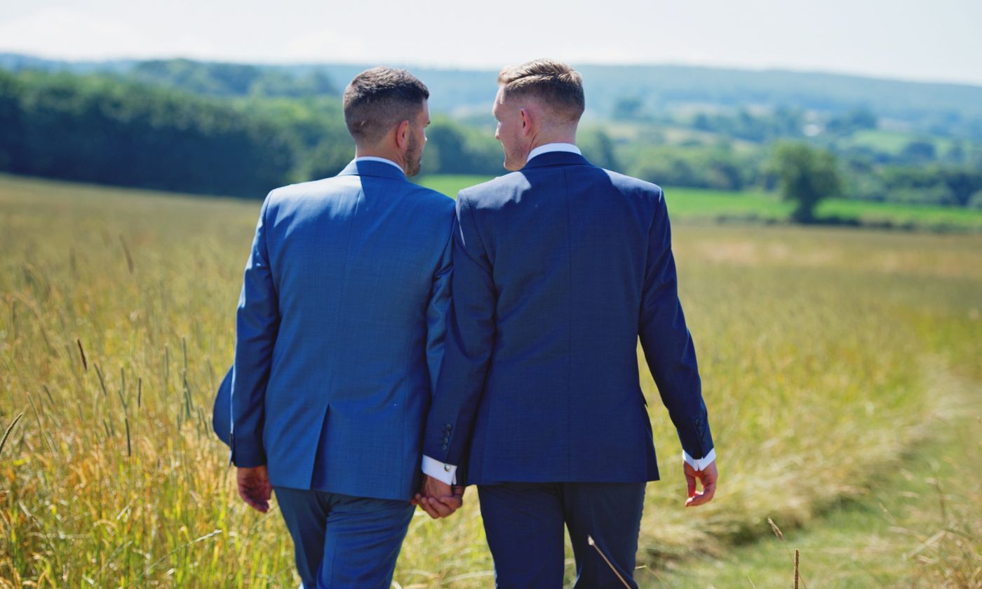 Matrimoni gay, la Corte UE: "Riconoscere unioni contratte in altri Stati membri"