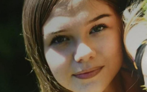 Femminicidio di Aurora Tila, condannato a 17 anni l’ex fidanzato minorenne: “L’ha spinta dal balcone”