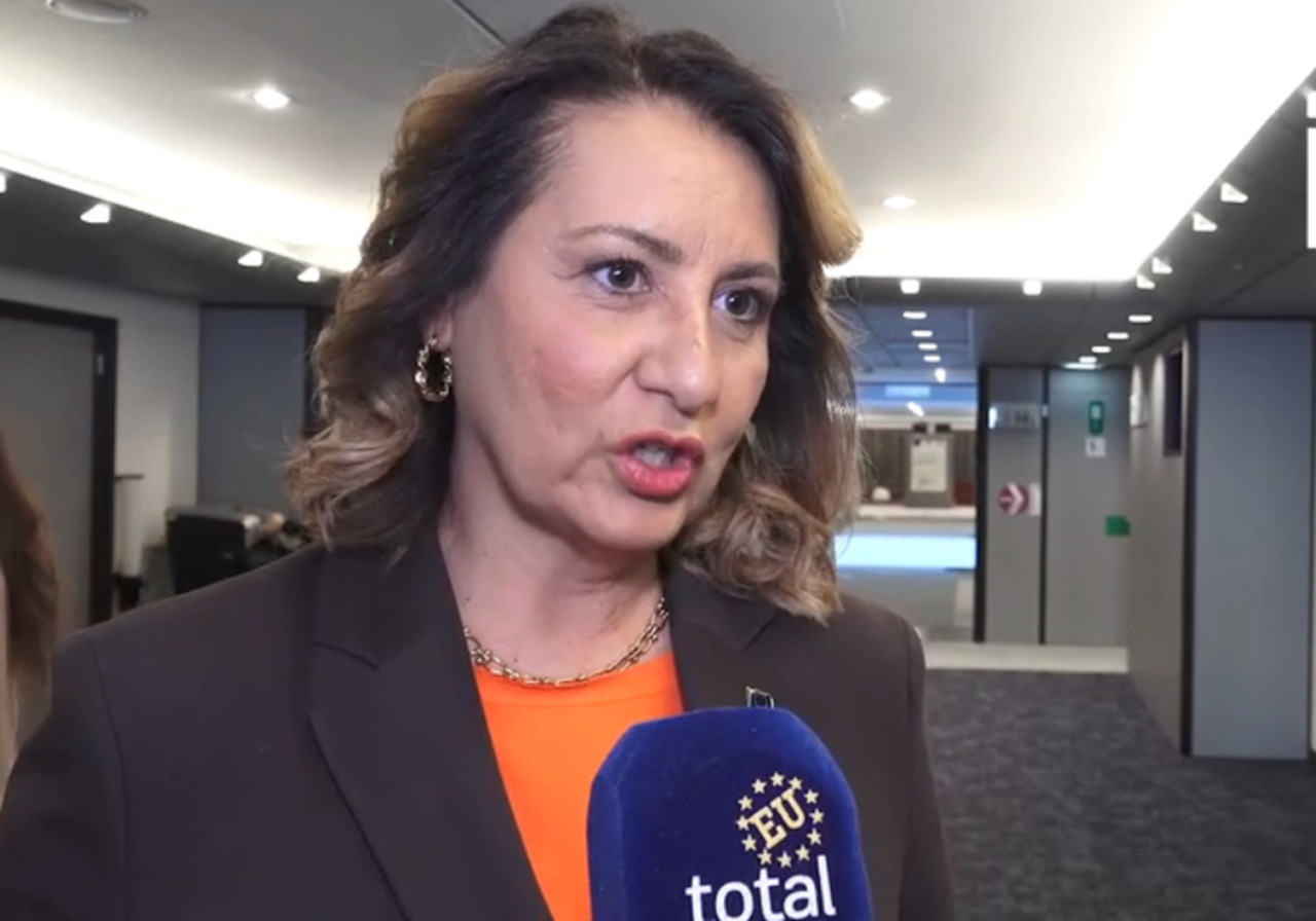 “Insegnare in Europa”, Gemma (FdI) rilancia il ruolo dei docenti nel suo libro