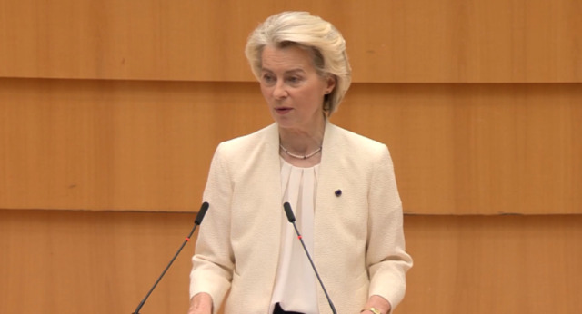 Von der Leyen: “Putin usa l’inverno come arma, ma fallirà”. E l’Europa stanzia altri 6 miliardi per Kiev