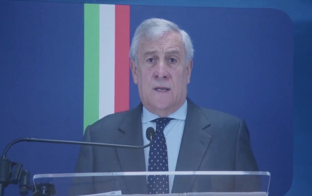 Crisi Ceuta, Tajani: “Schengen ripristinato solo a pericolo finito”