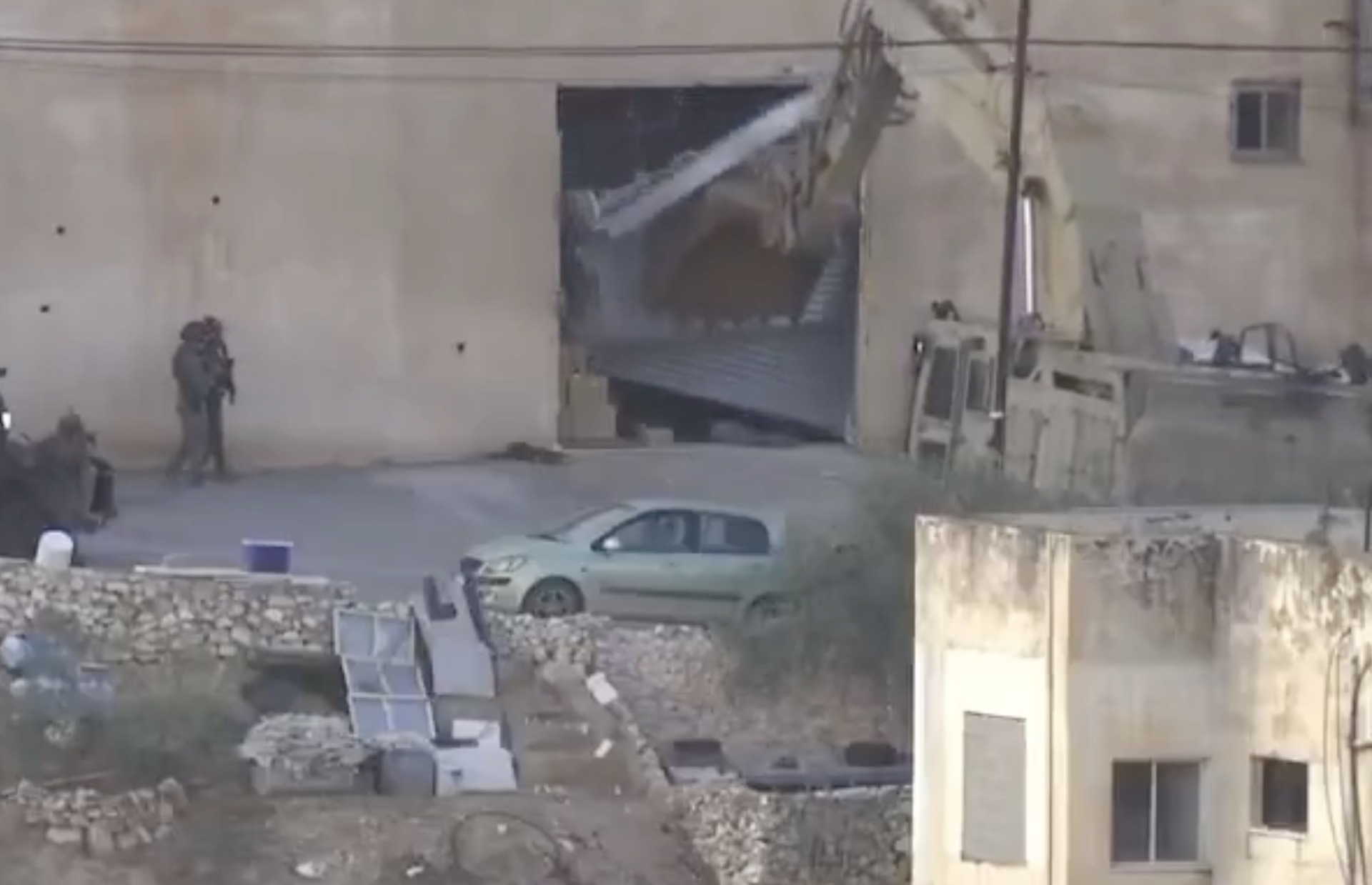 Shock a Jenin: soldati israeliani uccidono due palestinesi a terra che si erano arresi