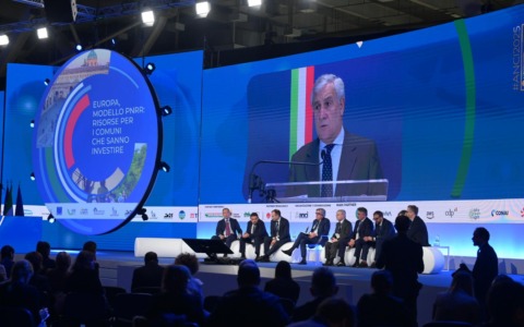 Tajani all’Anci: “Sindaci hanno svolto grande lavoro sul Pnrr. Ora spendiamo tutte le risorse UE”